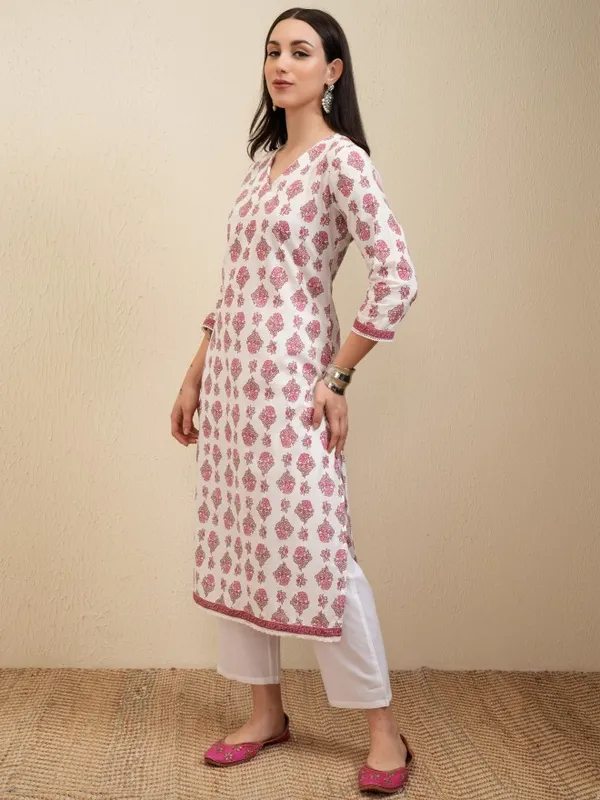 Vishudh Women White Printed Straight Kurta