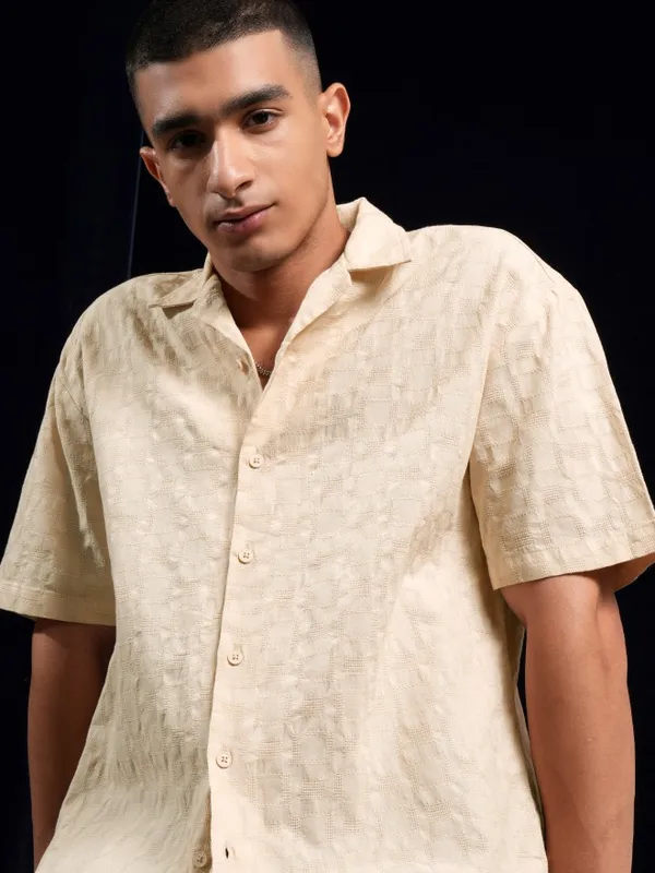 Highlander Men Cream Textured Relaxed Fit Casual Shirt
