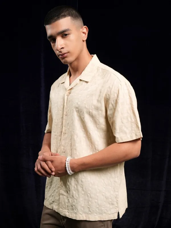 Highlander Men Cream Textured Relaxed Fit Casual Shirt