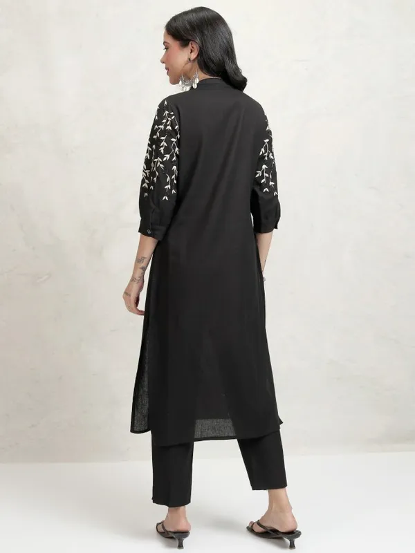 Vishudh Women Black Embroidered Kurta With Trousers