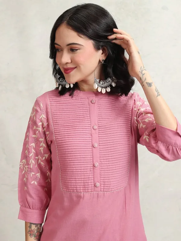 Vishudh Women Pink Embroidered Kurta With Trousers