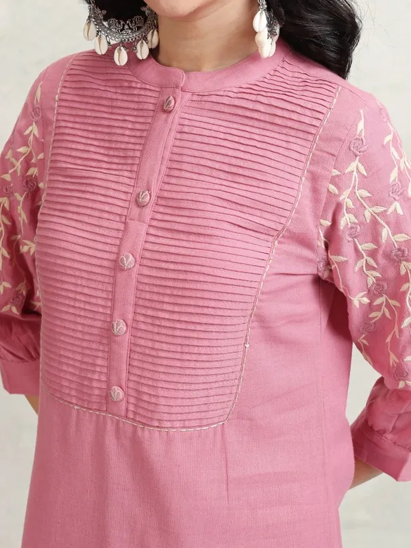 Vishudh Women Pink Embroidered Kurta With Trousers