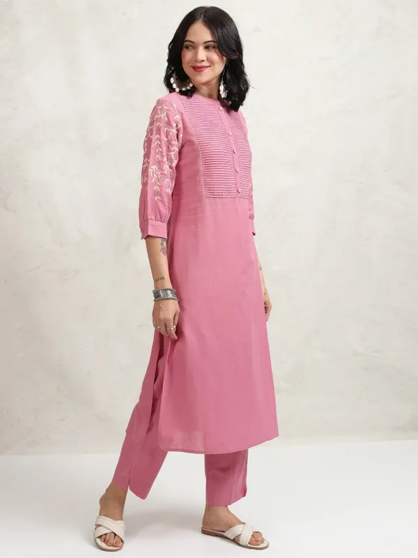 Vishudh Women Pink Embroidered Kurta With Trousers
