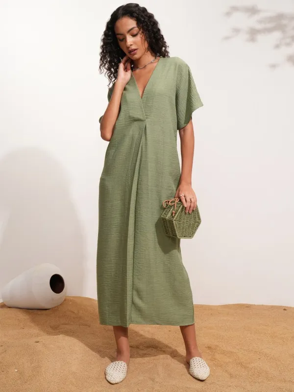 Tokyo Talkies Women Green Solid Kaftan Dress