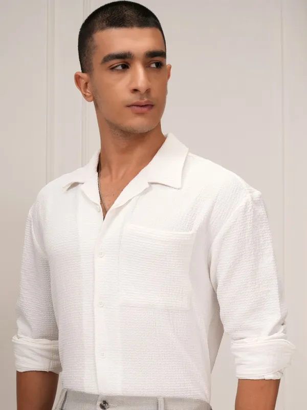 Highlander Men White Textured Relaxed Fit Casual Shirt