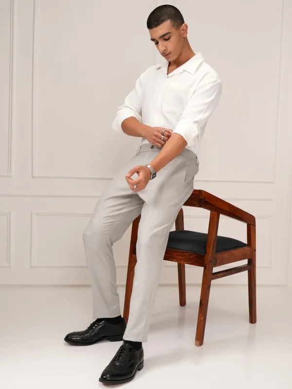 Highlander Men White Textured Relaxed Fit Casual Shirt