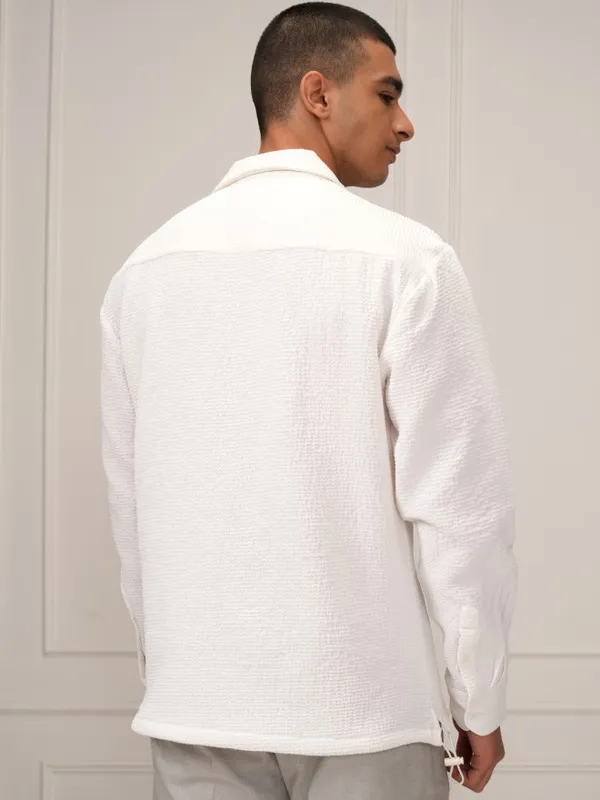 Highlander Men White Textured Relaxed Fit Casual Shirt