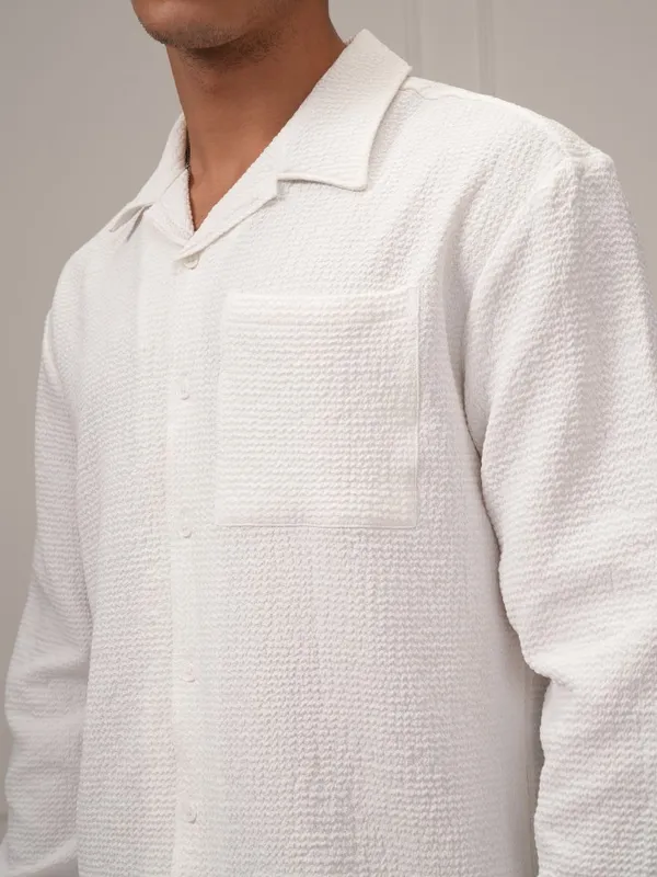Highlander Men White Textured Relaxed Fit Casual Shirt