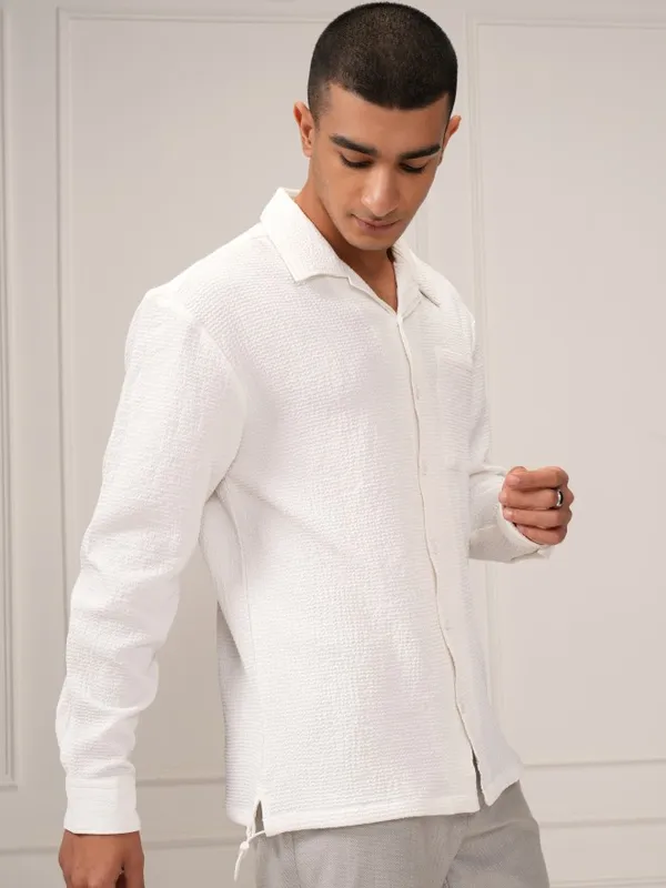 Highlander Men White Textured Relaxed Fit Casual Shirt