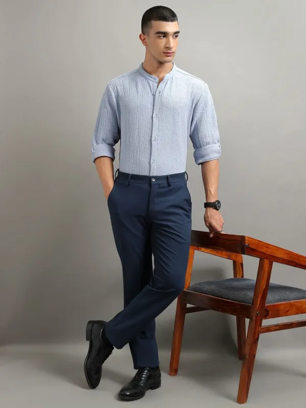 Highlander Men Blue Textured Regular Fit Casual Shirt