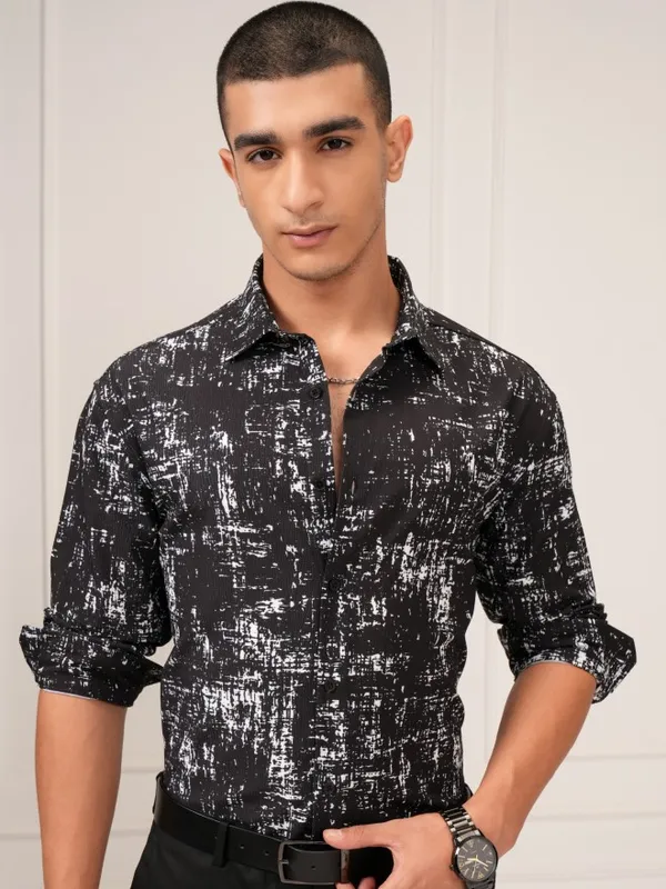Highlander Men Black Printed Relaxed Fit Casual Shirt