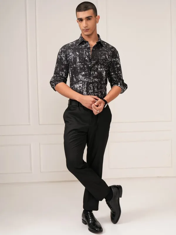 Highlander Men Black Printed Relaxed Fit Casual Shirt