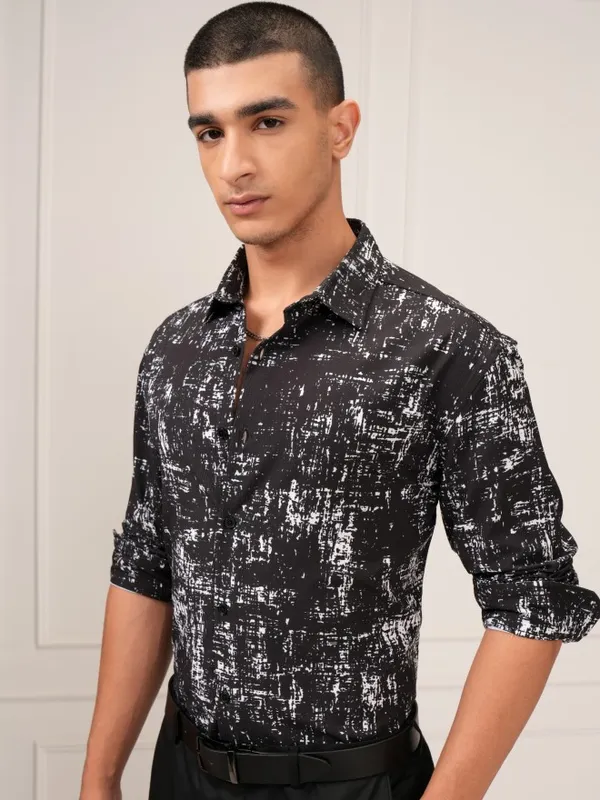 Highlander Men Black Printed Relaxed Fit Casual Shirt