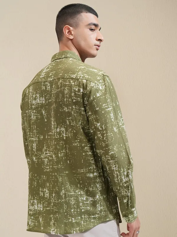 Highlander Men Olive Printed Relaxed Fit Casual Shirt