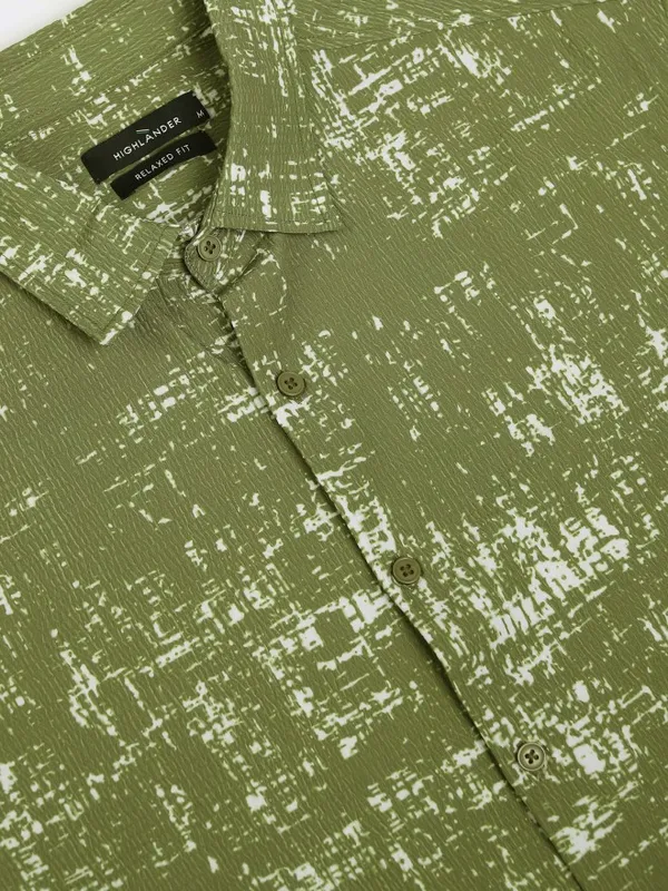 Highlander Men Olive Printed Relaxed Fit Casual Shirt