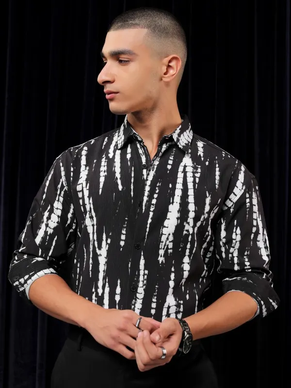 Highlander Men Black Printed Relaxed Fit Casual Shirt