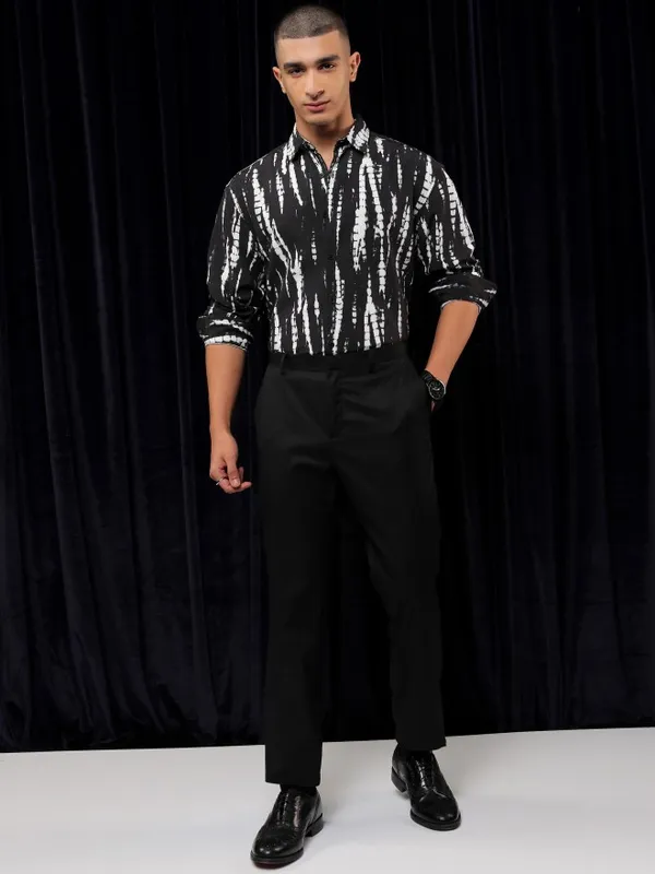 Highlander Men Black Printed Relaxed Fit Casual Shirt