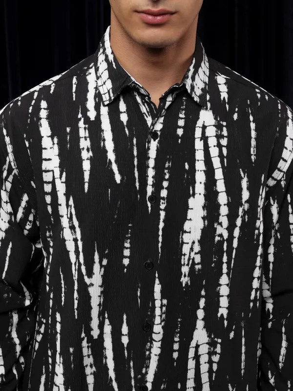 Highlander Men Black Printed Relaxed Fit Casual Shirt
