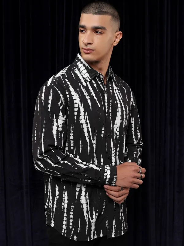 Highlander Men Black Printed Relaxed Fit Casual Shirt