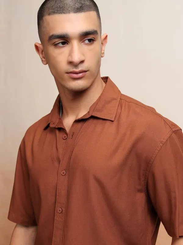 Highlander Men Terracotta Textured Relaxed Fit Casual Shirt