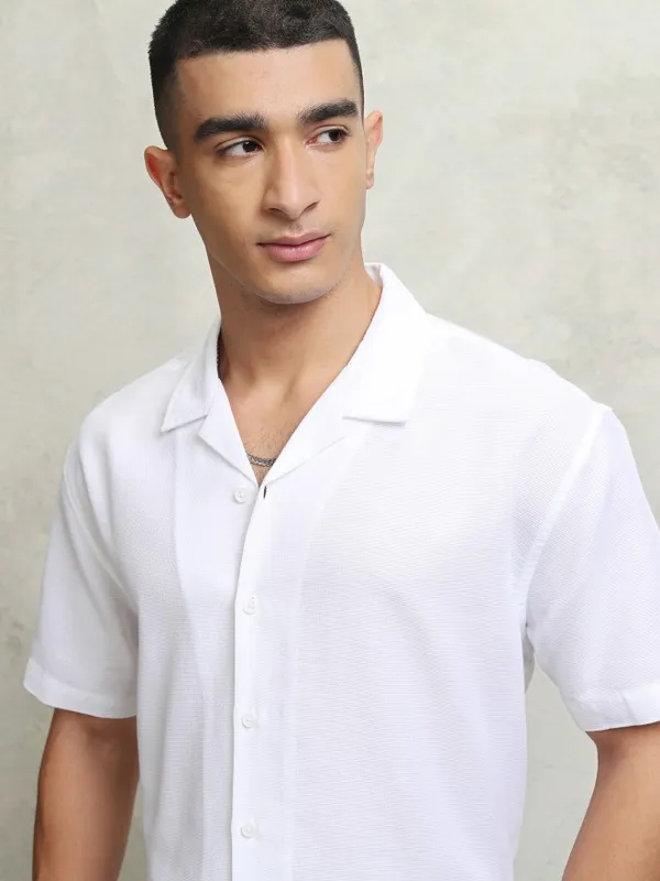 Highlander Men White Self Design Relaxed Fit Casual Shirt