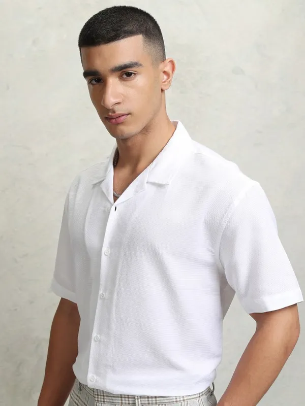 Highlander Men White Self Design Relaxed Fit Casual Shirt
