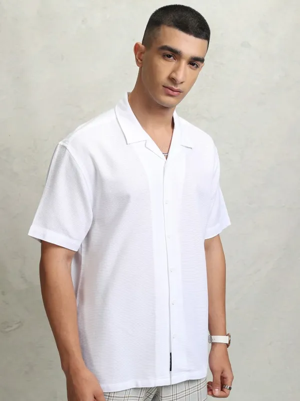 Highlander Men White Self Design Relaxed Fit Casual Shirt