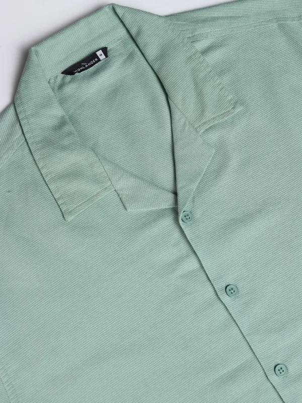Highlander Men Blue Solid Relaxed Fit Casual Shirt