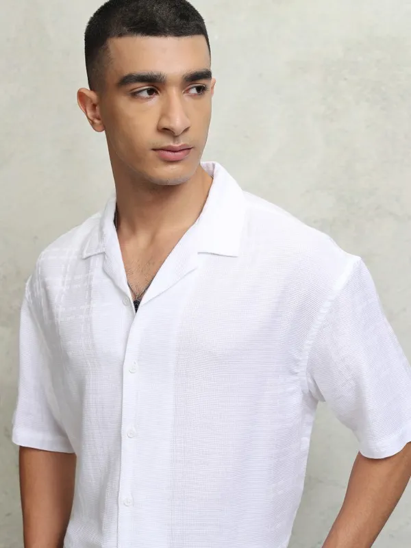 Highlander Men White Self Design Oversized Fit Casual Shirt