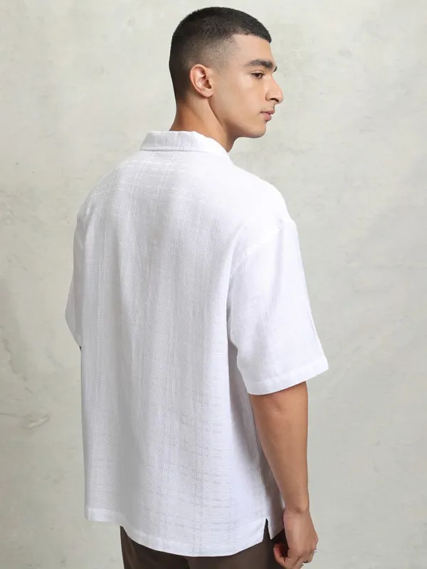 Highlander Men White Self Design Oversized Fit Casual Shirt