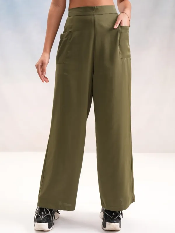 Tokyo Talkies Women Olive Solid Wide Leg Casual Trouser
