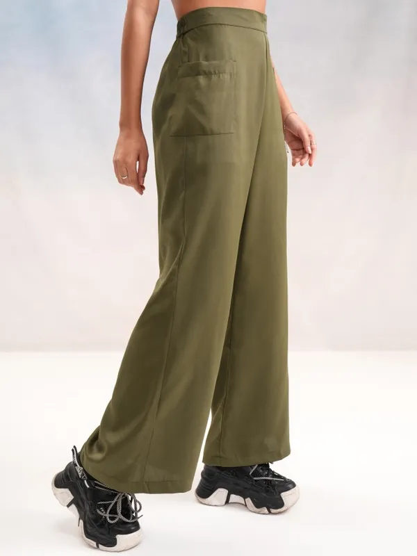 Tokyo Talkies Women Olive Solid Wide Leg Casual Trouser