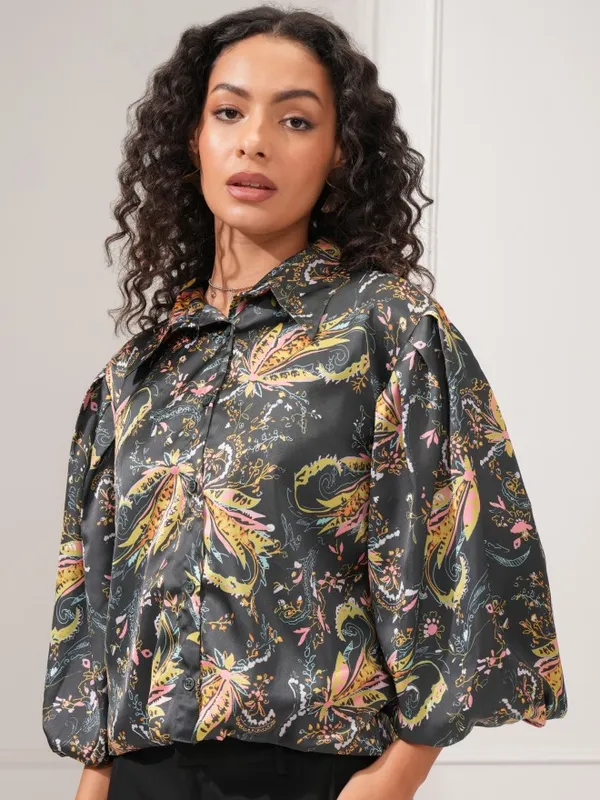 Tokyo Talkies Women Green Printed Shirt Style Top