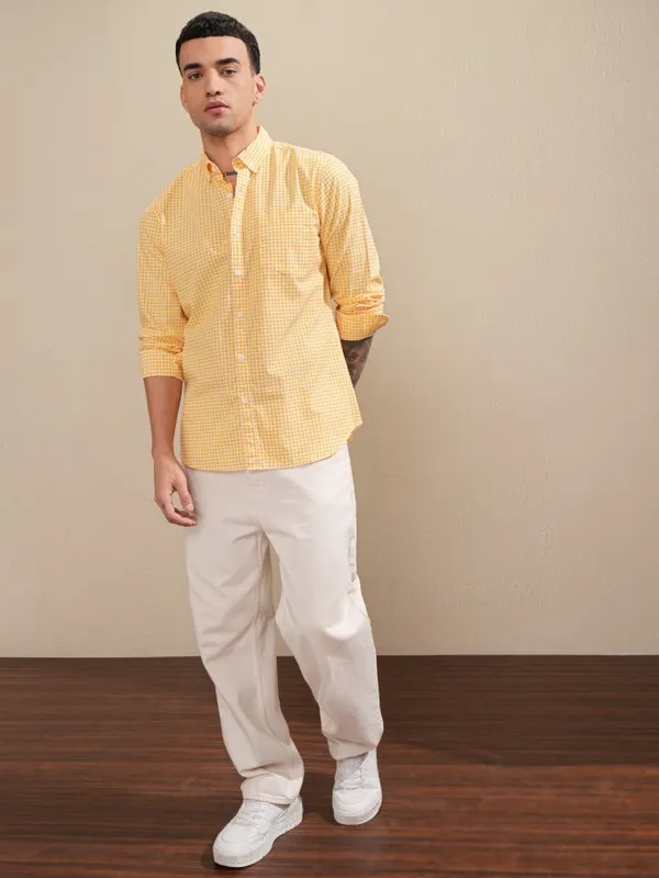 Highlander Men Yellow Checked Regular Fit Casual Shirt