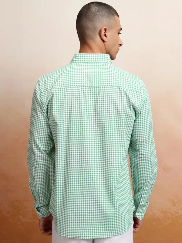 Highlander Men Green Checked Regular Fit Casual Shirt