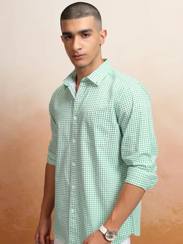 Highlander Men Green Checked Regular Fit Casual Shirt