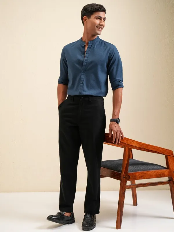 Men Regular Fit Casual Shirt