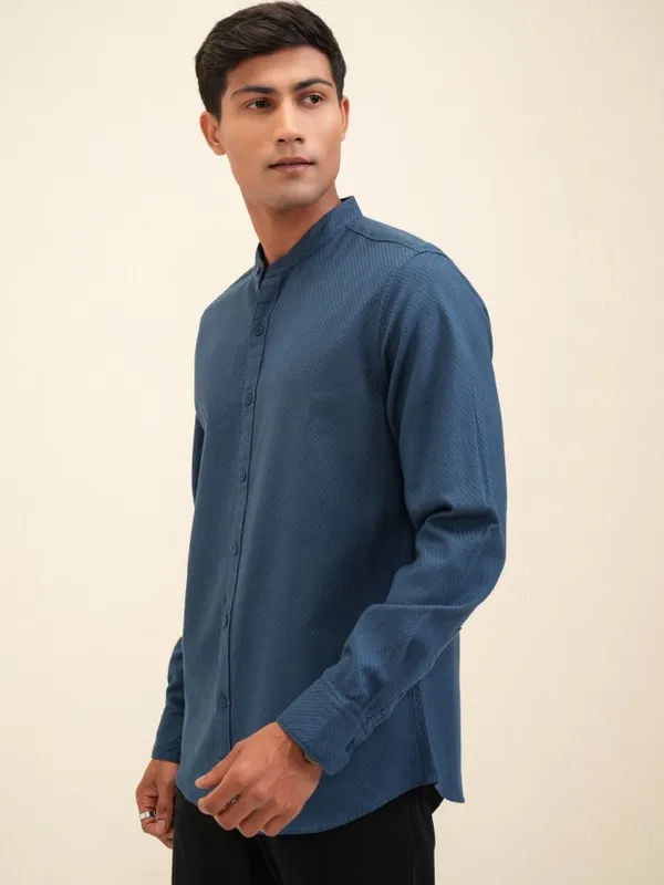 Locomotive Men Teal Self Design Regular Fit Casual Shirt