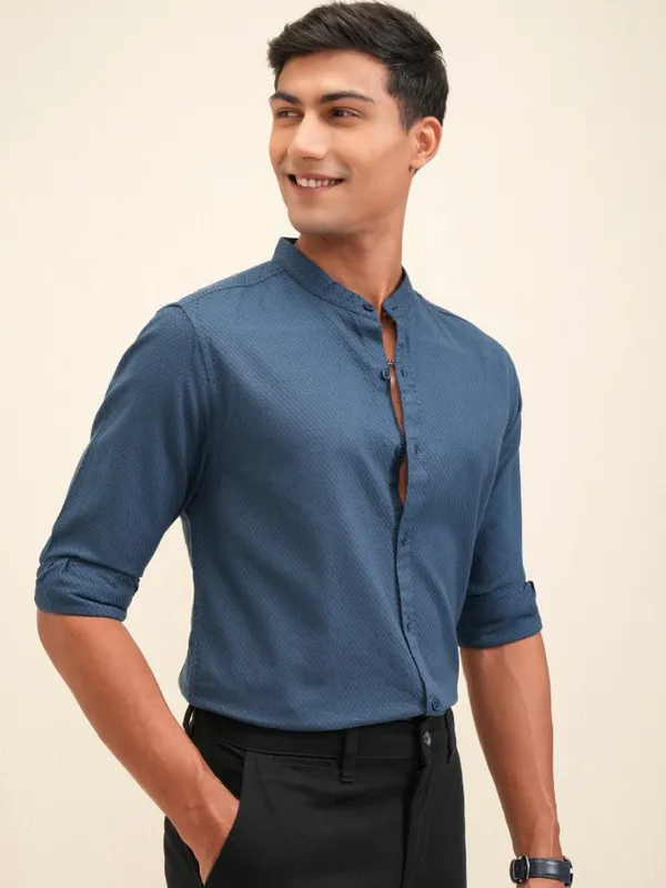 Locomotive Men Teal Self Design Regular Fit Casual Shirt