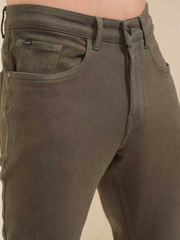 Highlander Men Olive Tapered Fit Stretchable Jeans