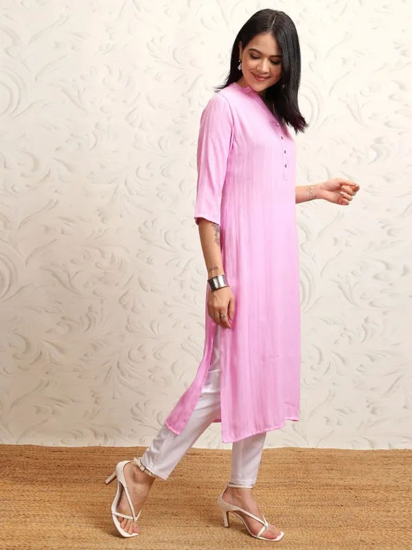 Vishudh Women Lavender Striped Straight Kurta