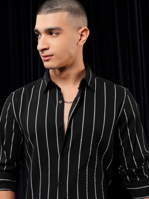 Highlander Men Black Striped Regular Fit Casual Shirt