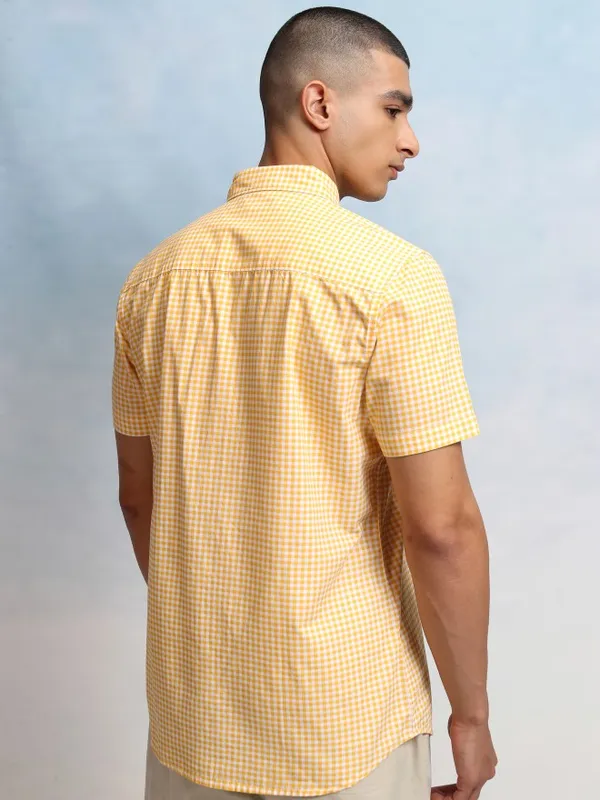 Highlander Men Yellow Checked Regular Fit Casual Shirt