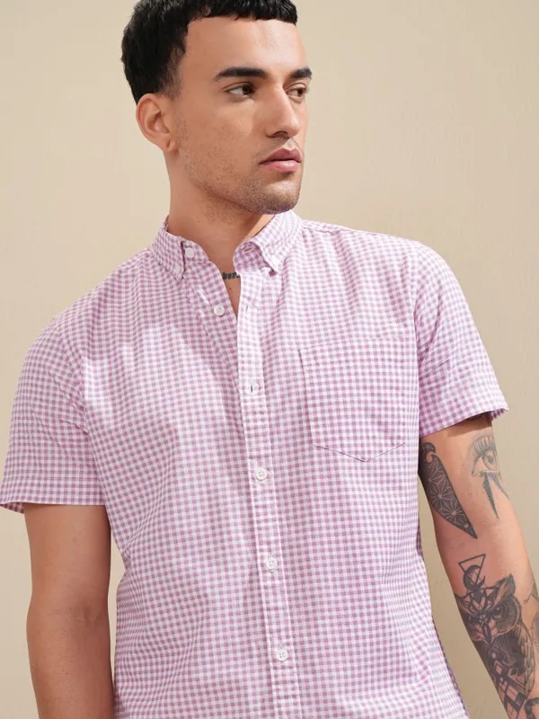 Highlander Men Pink Checked Regular Fit Casual Shirt