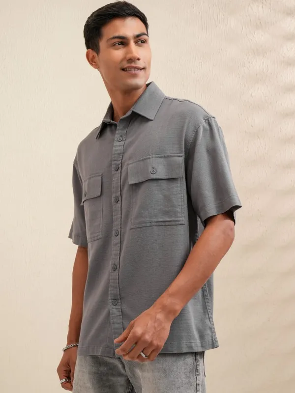 Locomotive Men Grey Solid Oversized Fit Casual Shirt