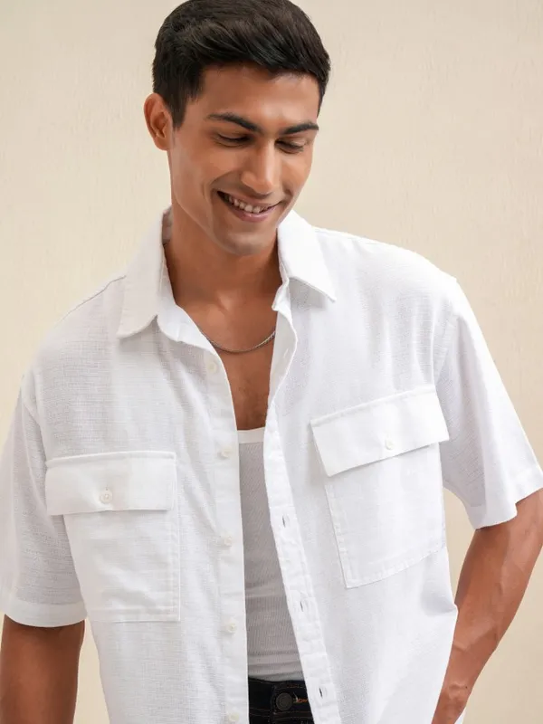 Locomotive Men White Solid Oversized Fit Casual Shirt