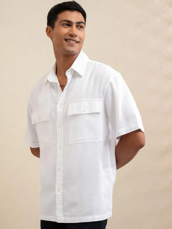 Locomotive Men White Solid Oversized Fit Casual Shirt