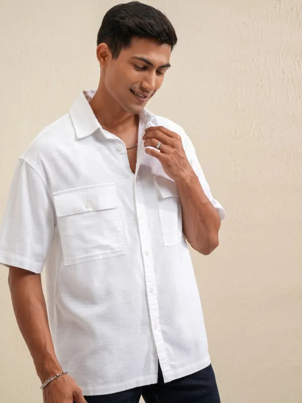 Locomotive Men White Solid Oversized Fit Casual Shirt