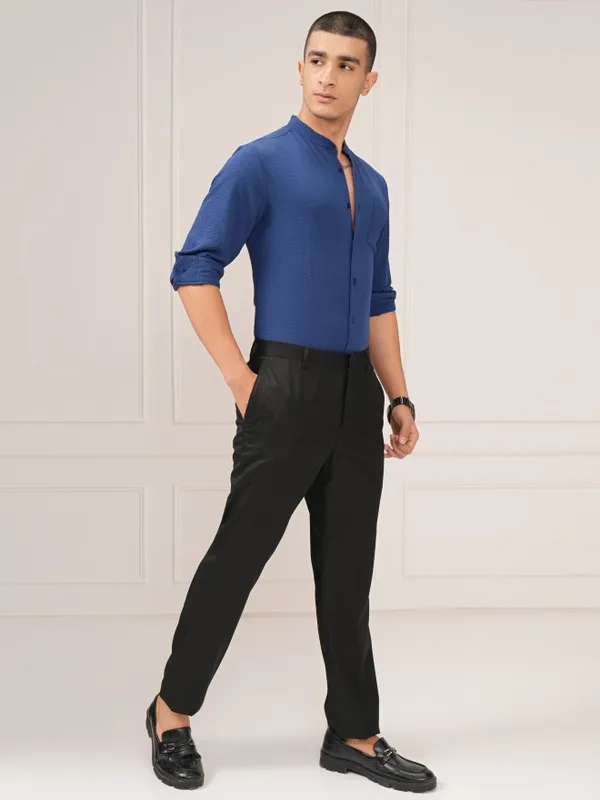 Ketch Men Blue Solid Slim Fit Casual Shirt