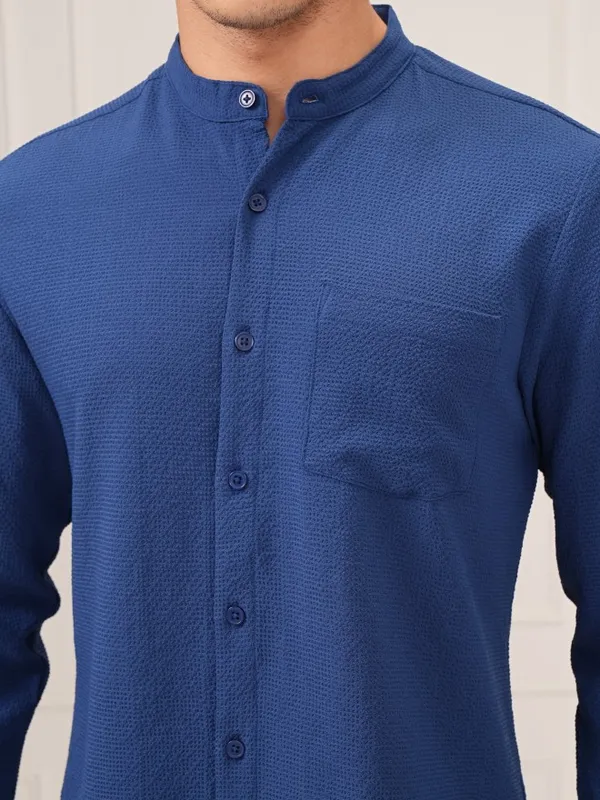 Ketch Men Blue Solid Slim Fit Casual Shirt